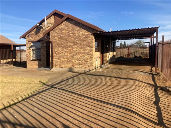 2 Bedroom House 2 Bedroom House
