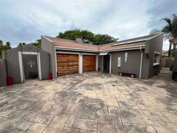 3 Bedroom House 3 Bedroom House
