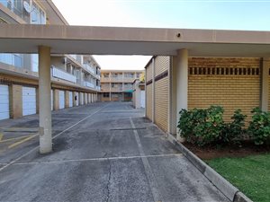 2 Bed Apartment in Three Rivers North