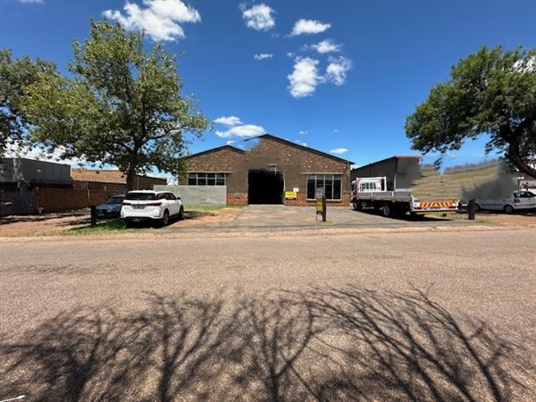 2141  m² Industrial space in Middelburg Central