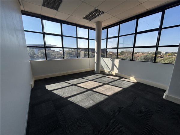 292  m² Office Space