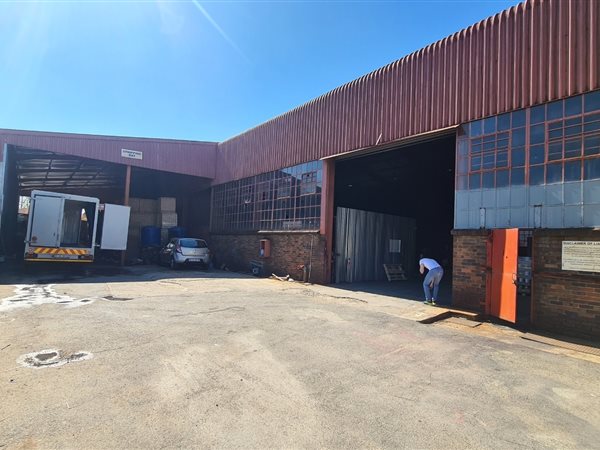 1 500  m² Industrial space