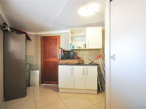4 Bedroom House 4 Bedroom House