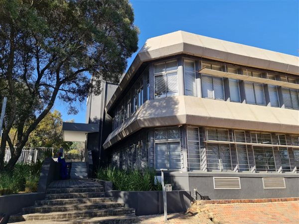 265  m² Commercial space in Woodmead