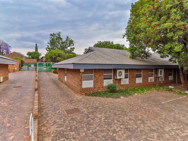 60  m² Commercial space in Lyndhurst