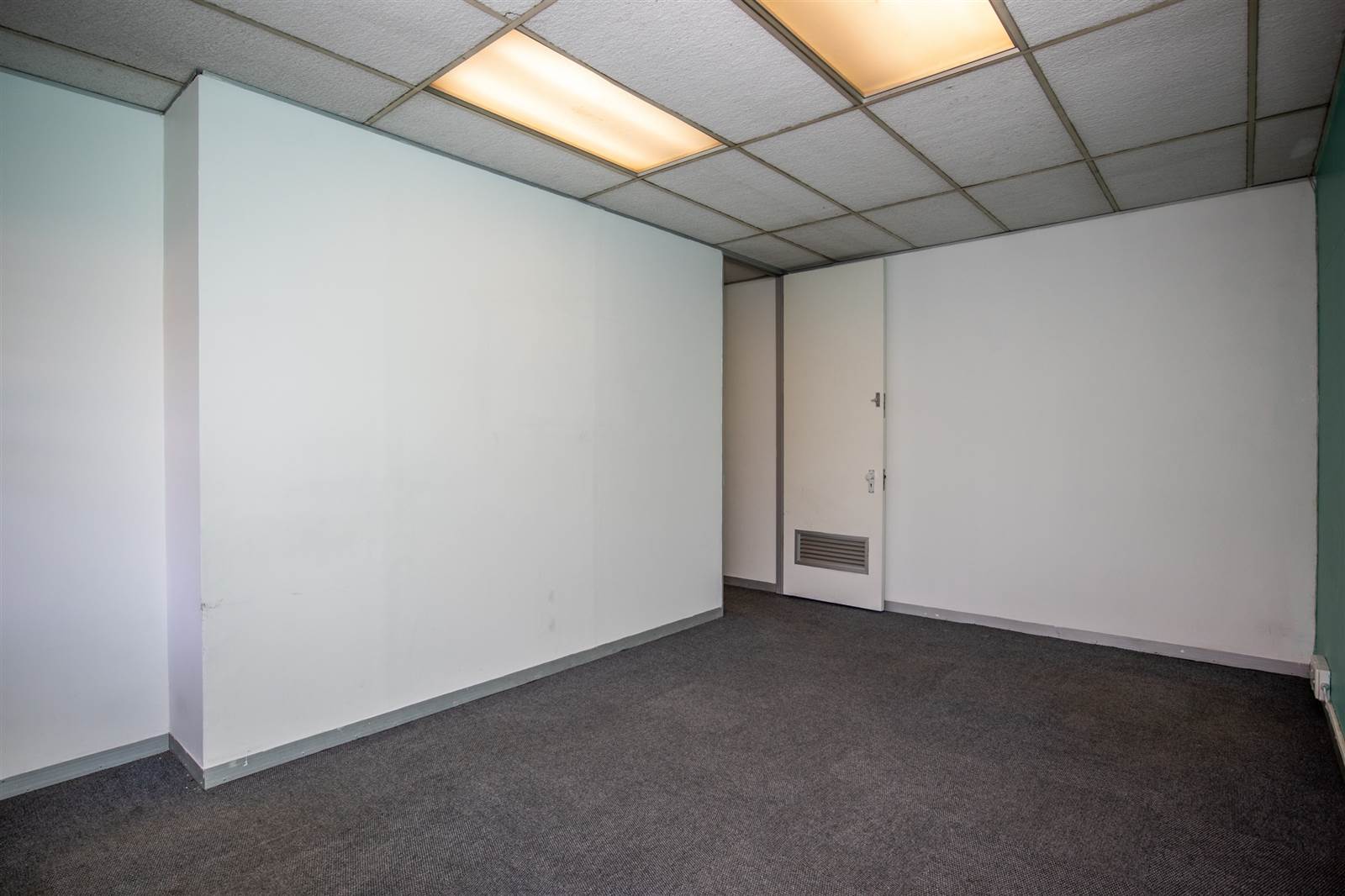 60  m² Commercial space in Lyndhurst photo number 5