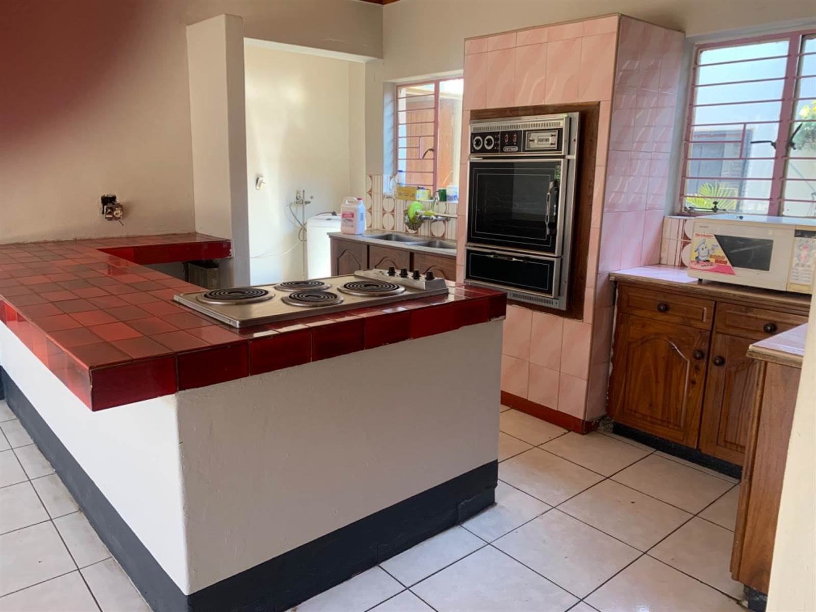 6 Bed House in Garsfontein photo number 16