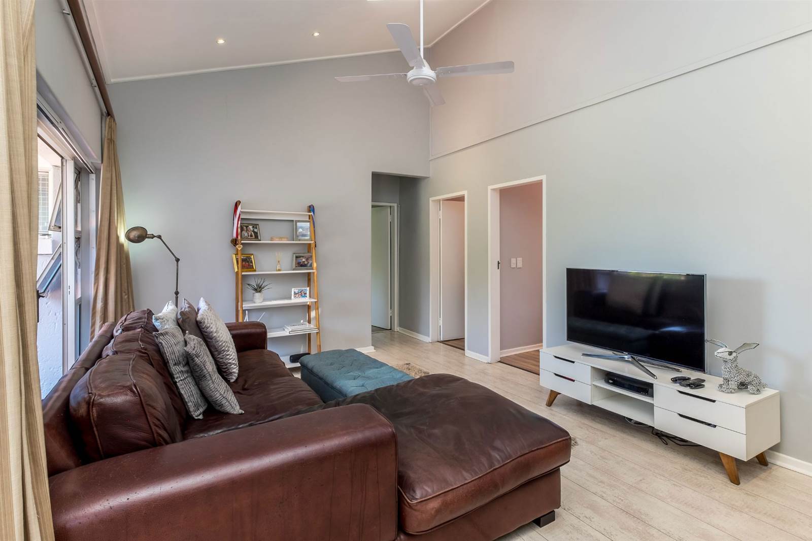 3 Bed Townhouse in Craighall Park photo number 22