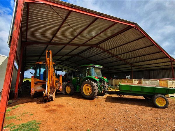 549 m² Farm