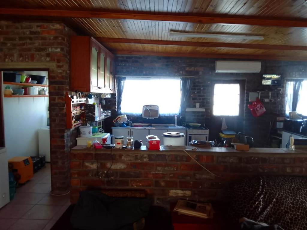 4 Bed House in Gansbaai and surrounds photo number 18