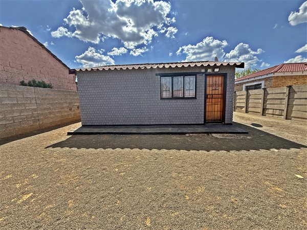 2 Bedroom House 2 Bedroom House