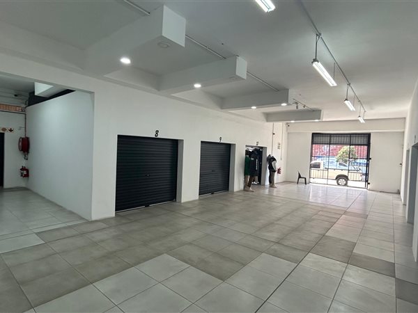 17  m² Commercial space