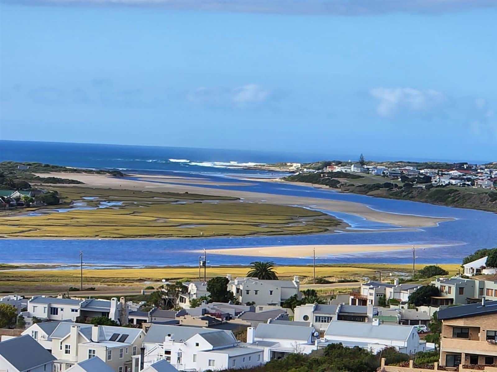 3 Bed Apartment in Stilbaai photo number 1