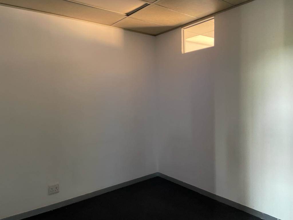 100  m² Commercial space in Noordwyk photo number 17