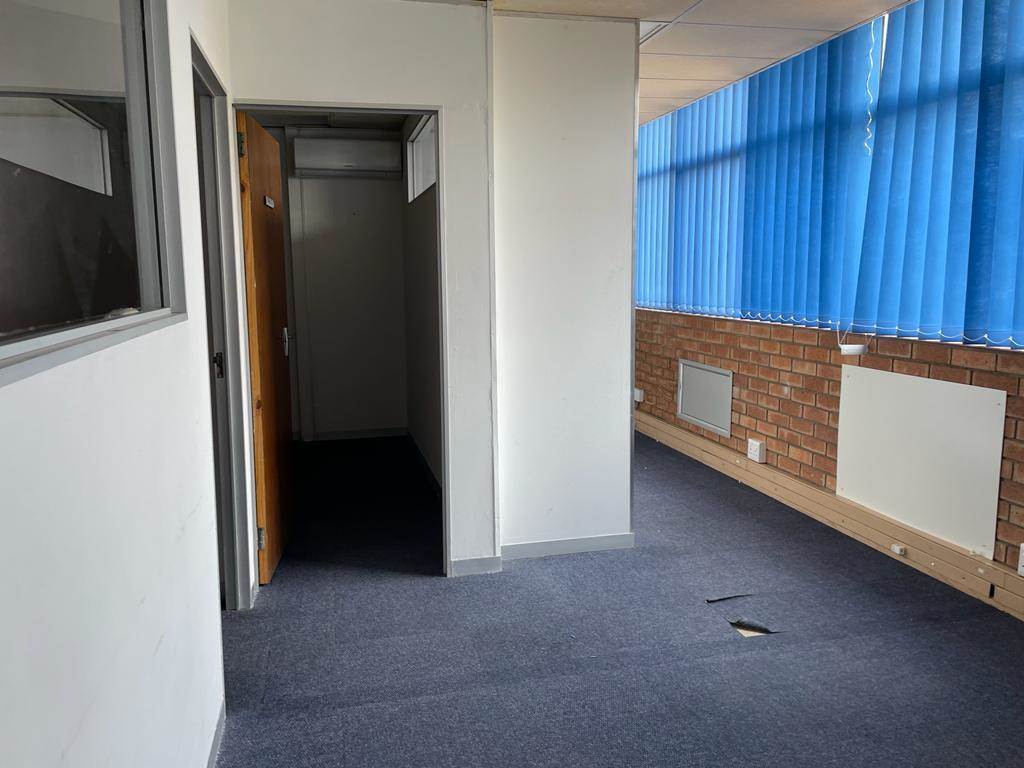 100  m² Commercial space in Noordwyk photo number 7