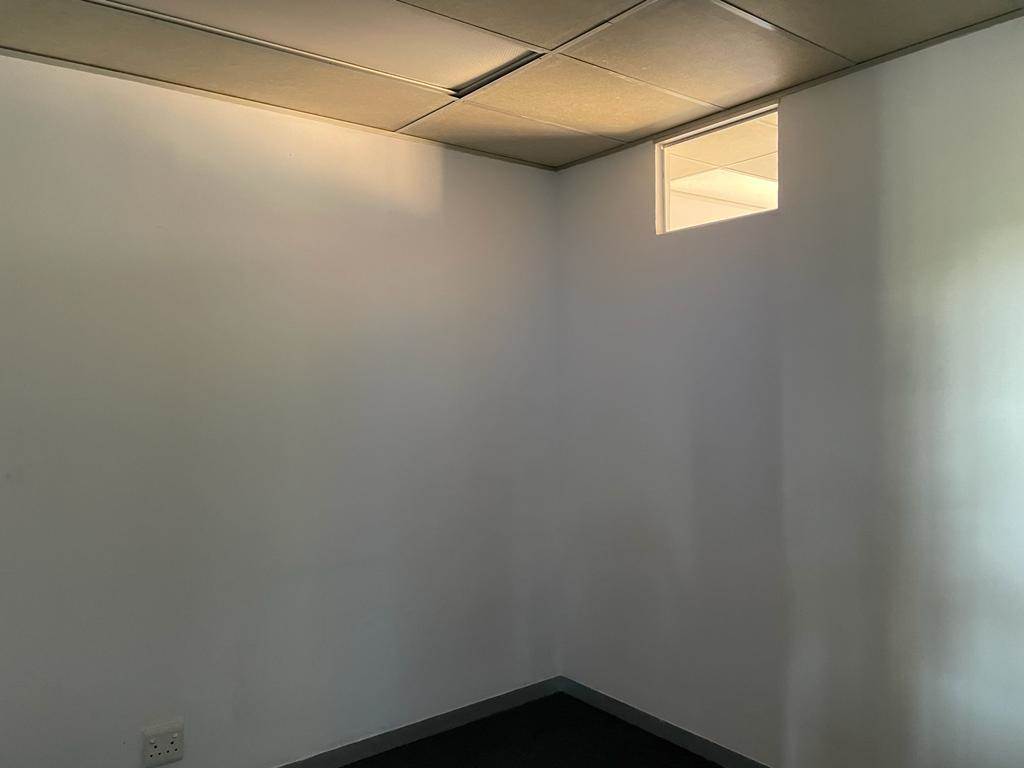 100  m² Commercial space in Noordwyk photo number 20