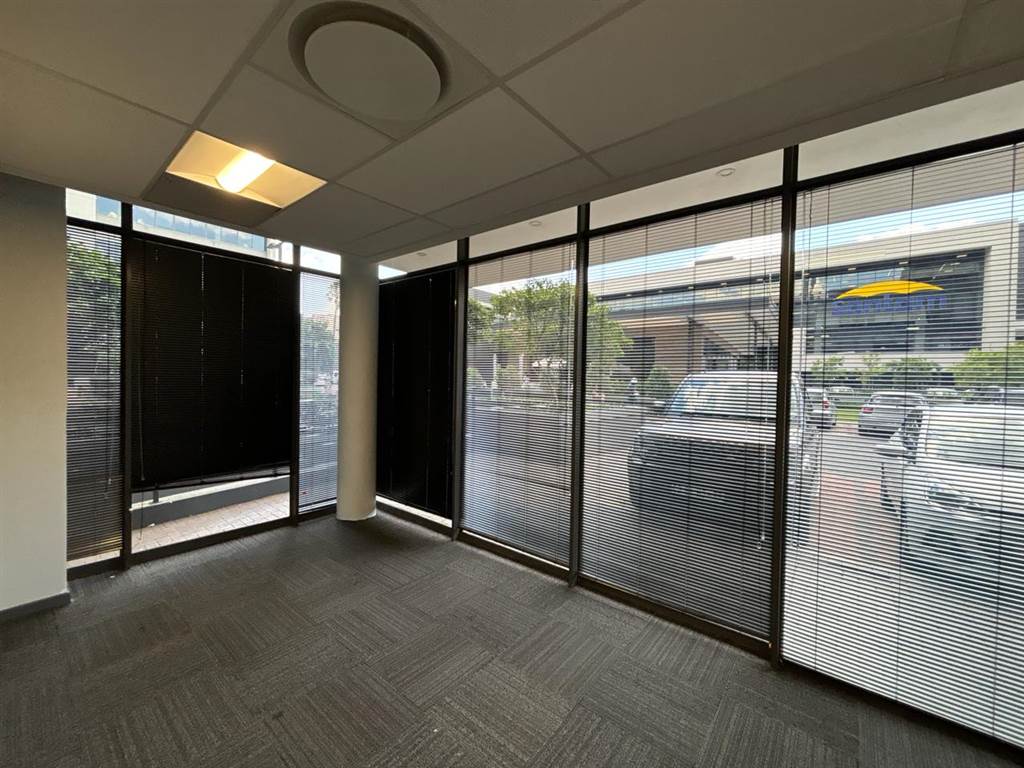 190  m² Commercial space in Parktown photo number 1