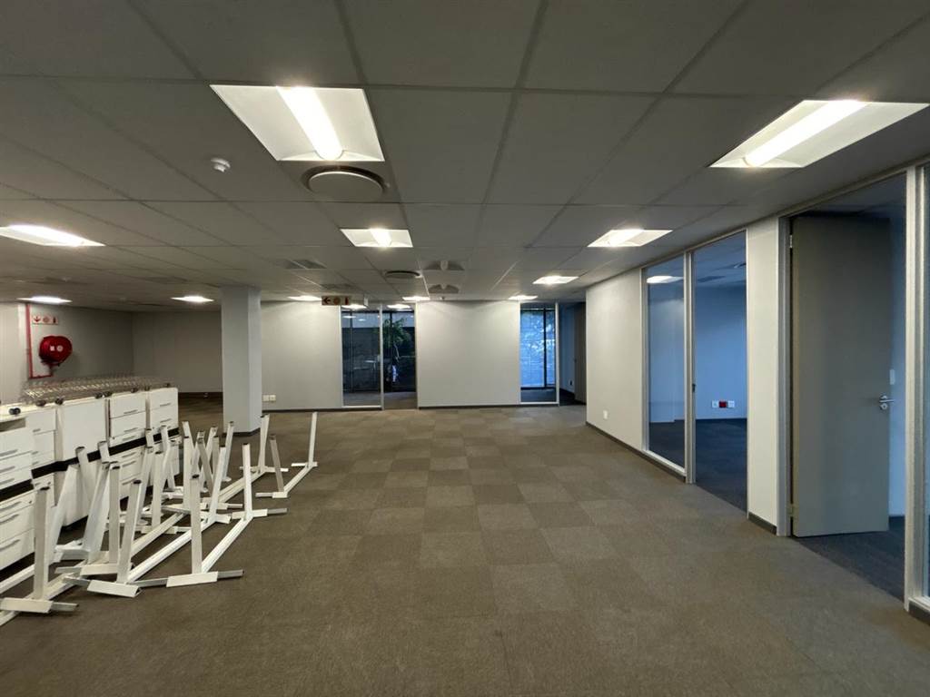 190  m² Commercial space in Parktown photo number 14