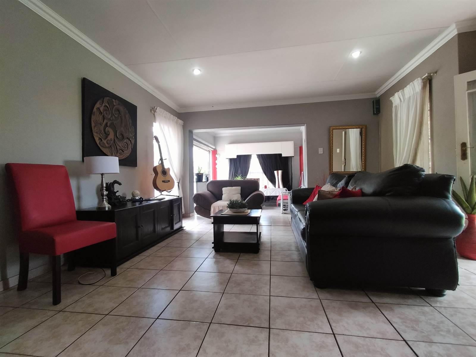 3 Bed Townhouse in Vaalpark photo number 5