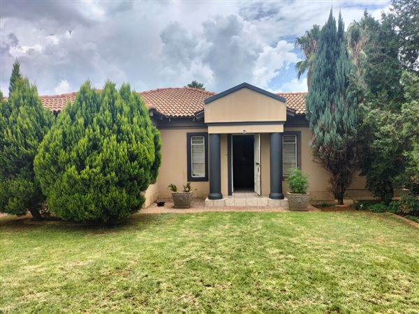 3 Bed Townhouse in Vaalpark