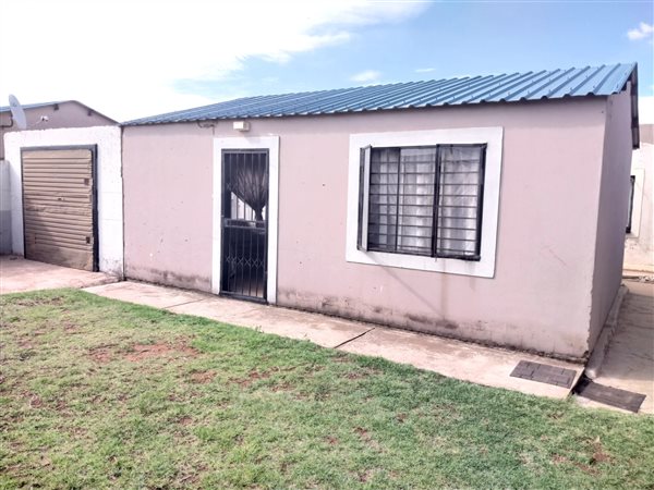 2 Bedroom House 2 Bedroom House