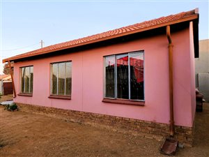 3 Bed House in Mahube Valley