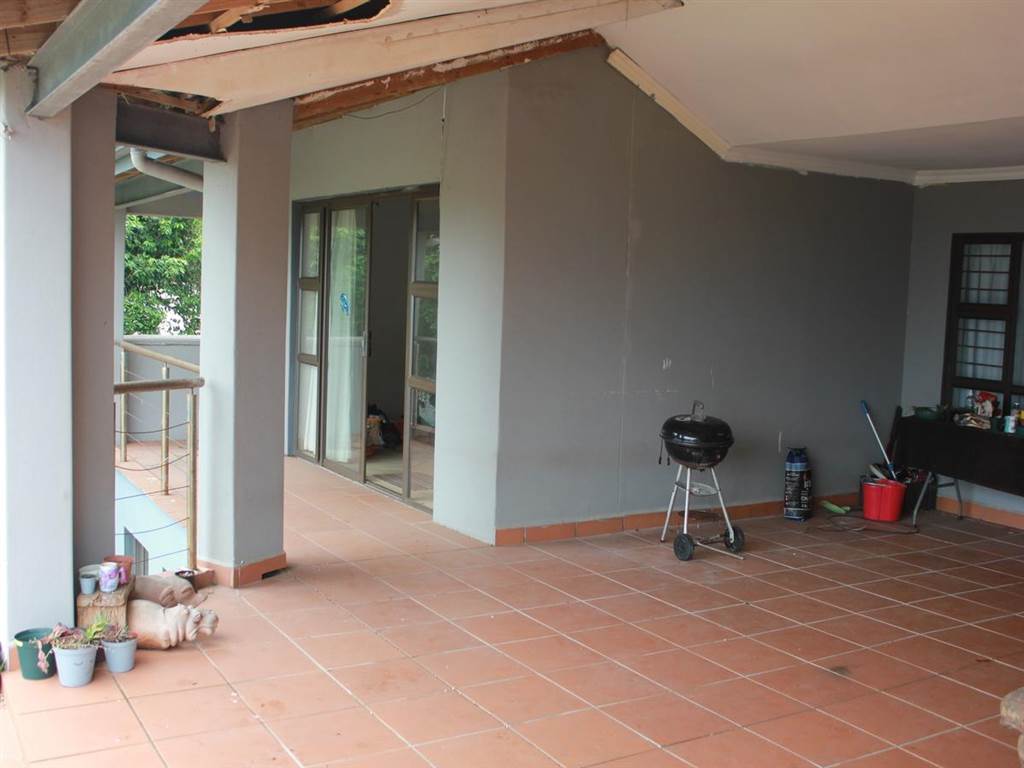 4 Bed House in Umkomaas photo number 19