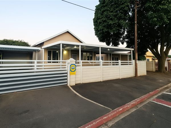 2 Bedroom House 2 Bedroom House