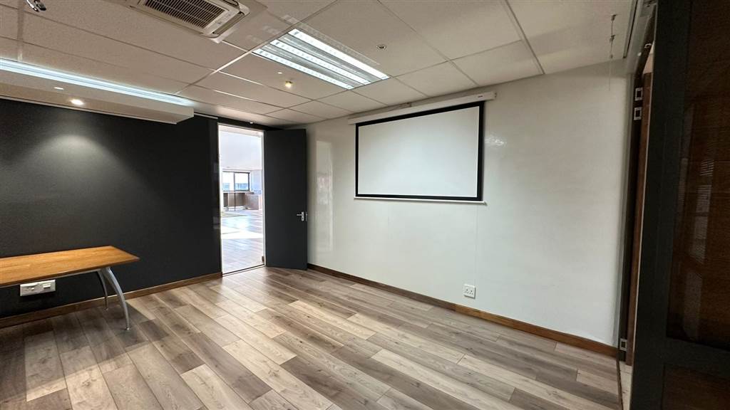 704  m² Commercial space in Irene photo number 3