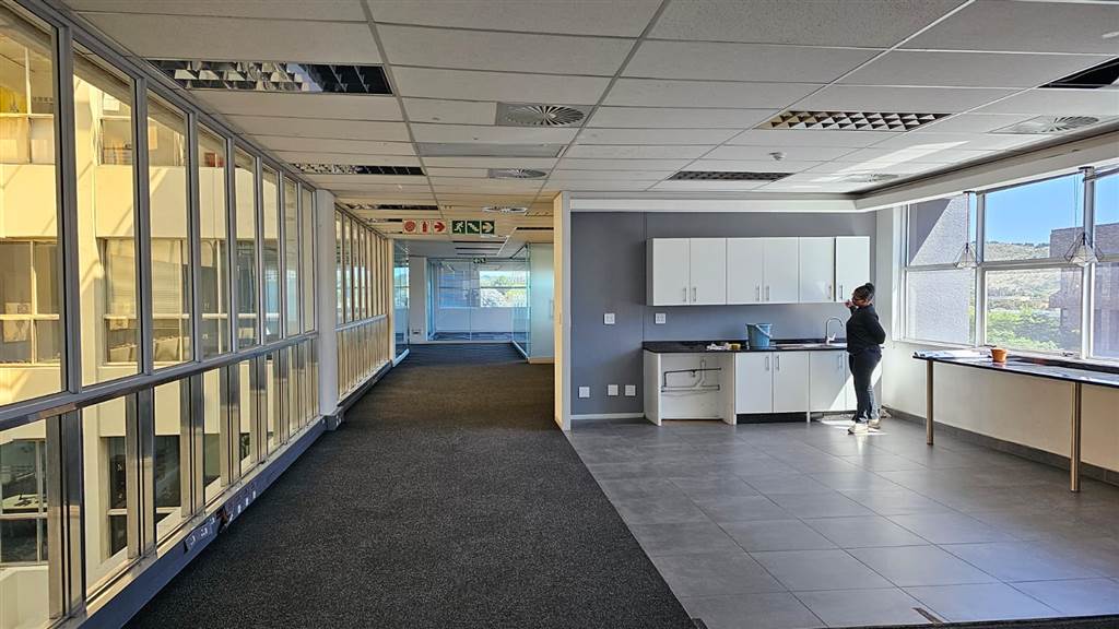497  m² Office Space in Bedfordview photo number 12