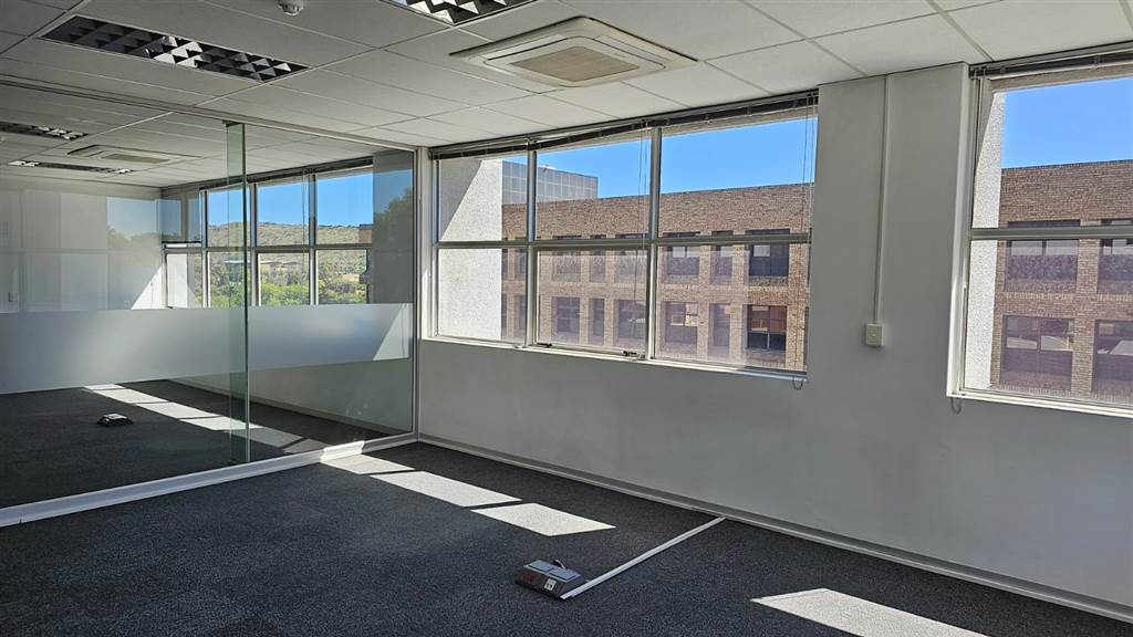 497  m² Office Space in Bedfordview photo number 13