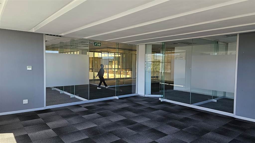 497  m² Office Space in Bedfordview photo number 10