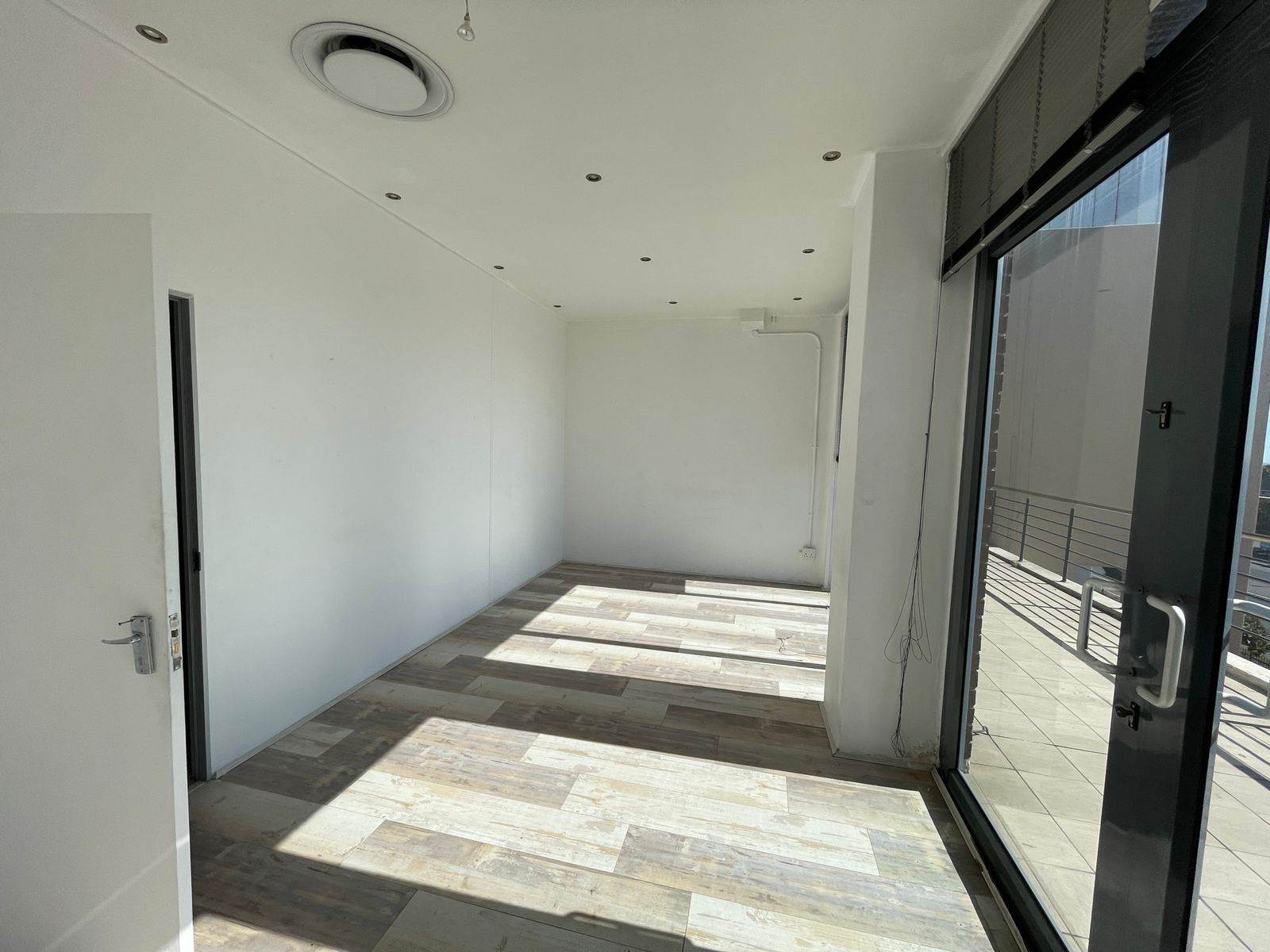 80  m² Commercial space in Century City photo number 7