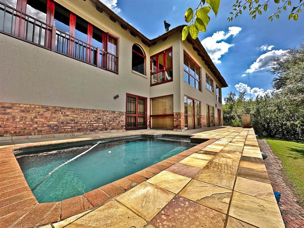 6 Bed House in Sasolburg photo number 4