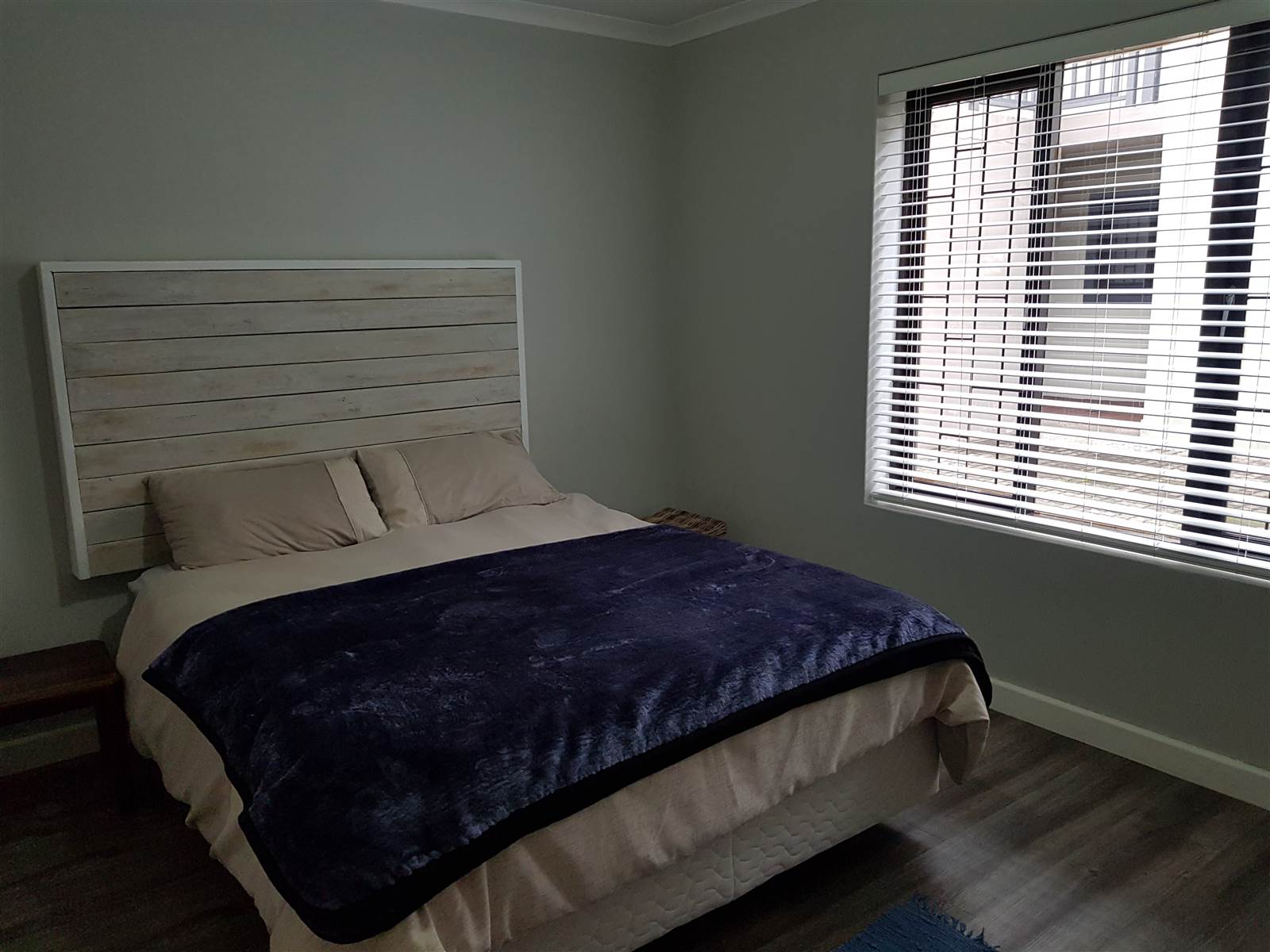 2 Bed Apartment in Knysna Central photo number 21