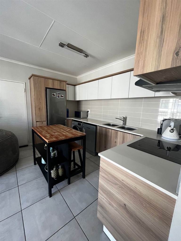 1 Bed Apartment in Kyalami photo number 12