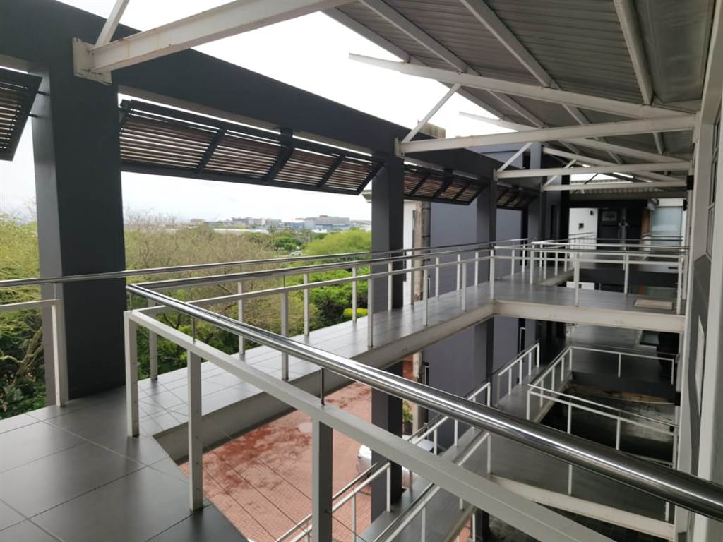 154  m² Commercial space in La Lucia photo number 2