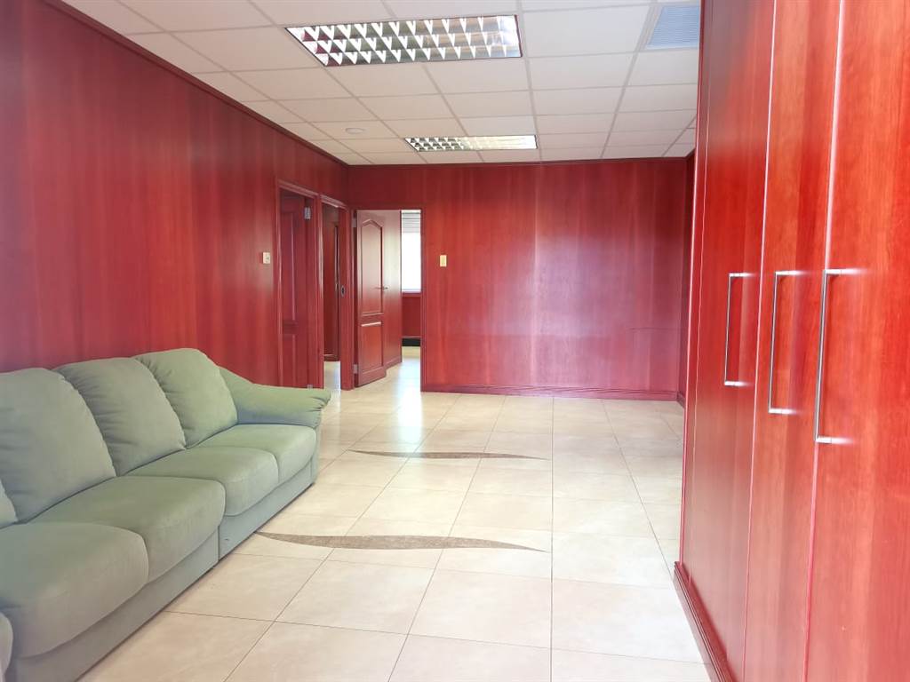 154  m² Commercial space in La Lucia photo number 3