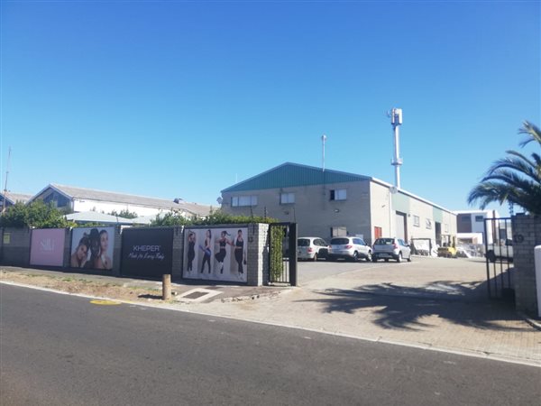 1365  m² Industrial space in Maitland