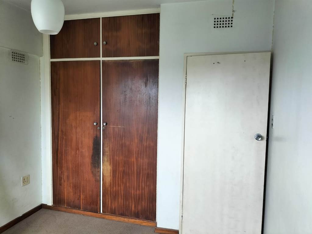 3 Bed Apartment in Pinetown Central photo number 22