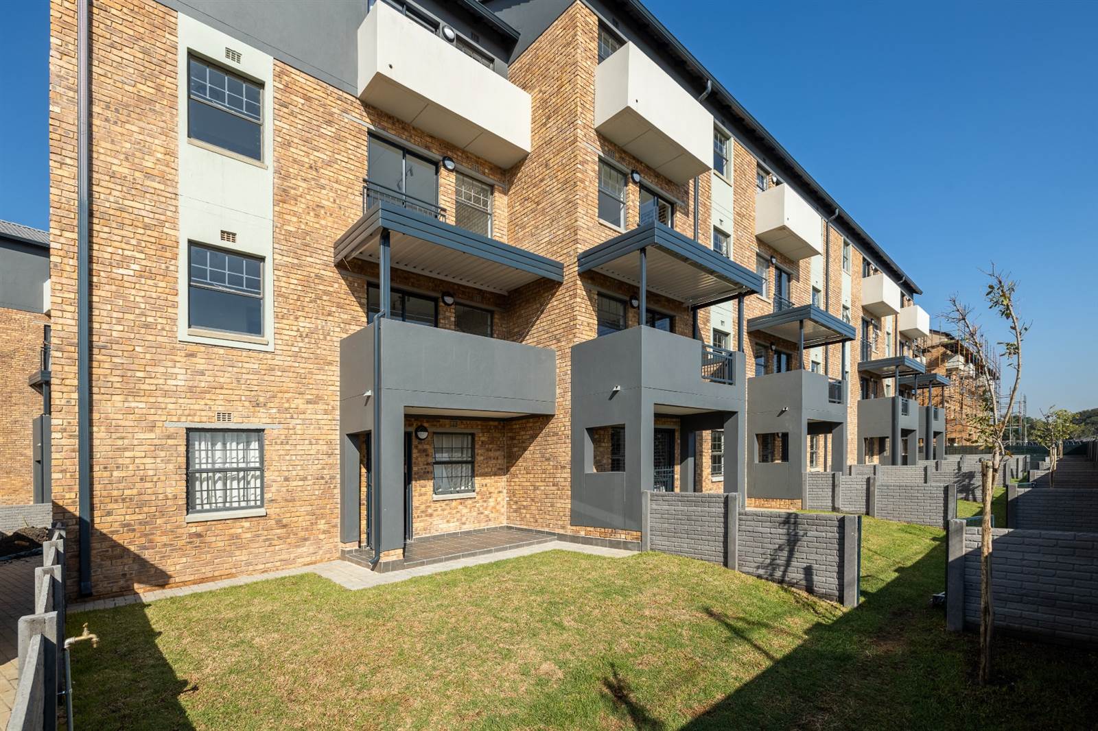 2 Bed Apartment in Mamelodi West photo number 9