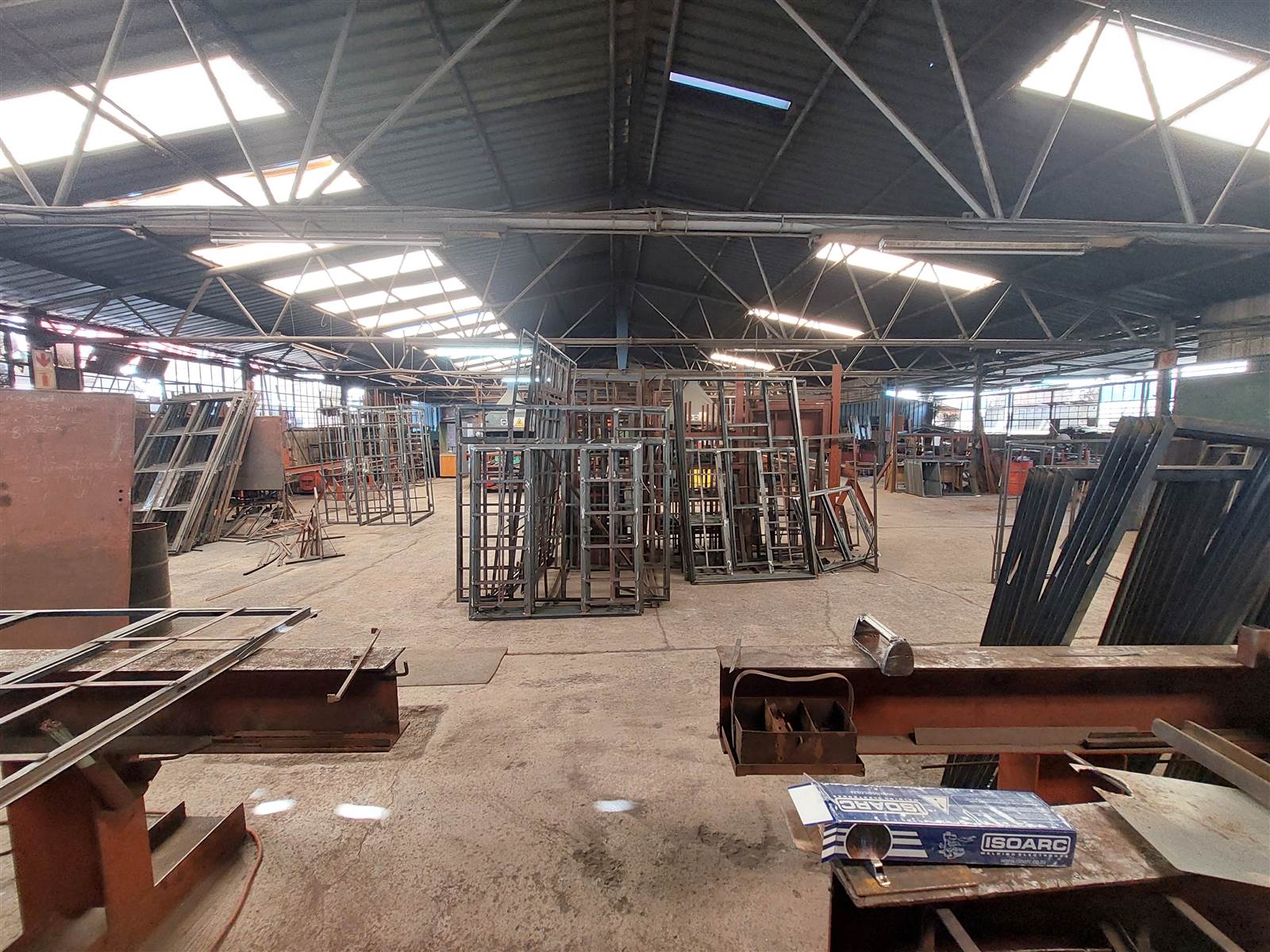 1880  m² Industrial space in Anderbolt photo number 17