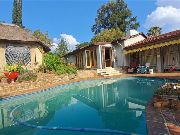 3 Bedroom House 3 Bedroom House