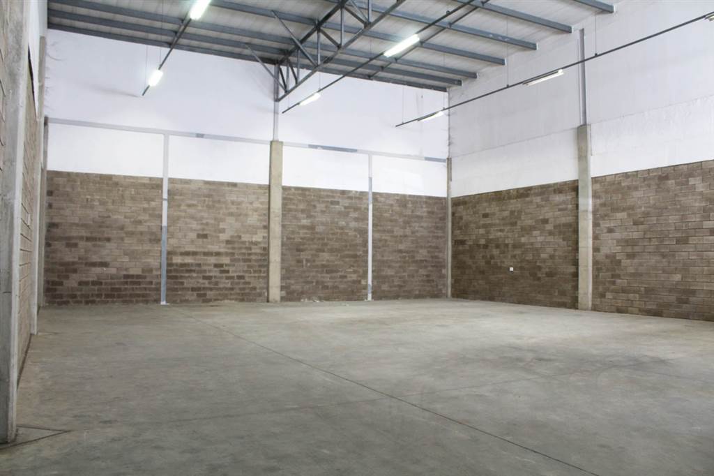 313  m² Industrial space in Mt Edgecombe photo number 1