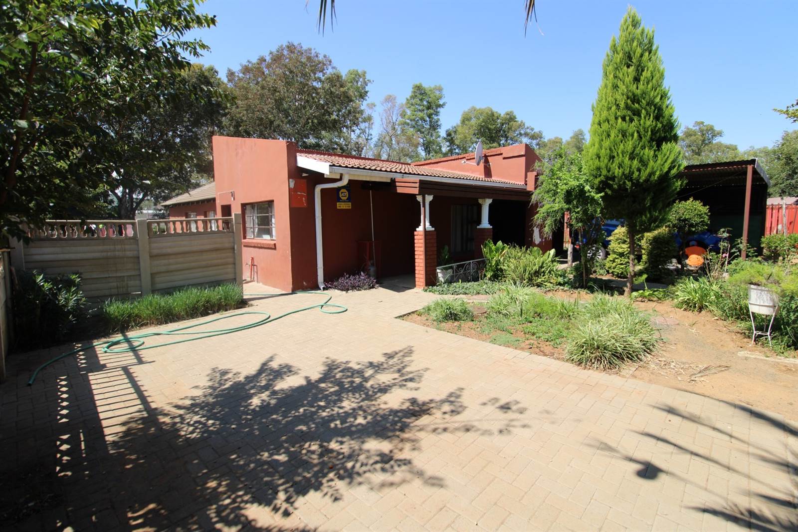 3 Bed House in Ehrlich Park photo number 1