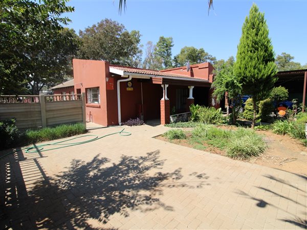 3 Bed House in Ehrlich Park