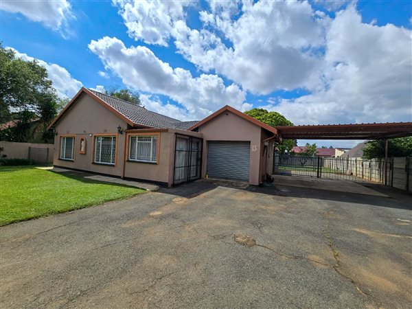 3 Bedroom House 3 Bedroom House