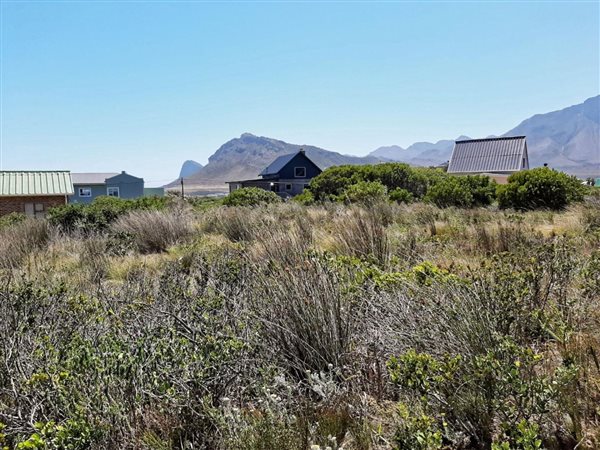 1697 m² Land available in Pringle Bay