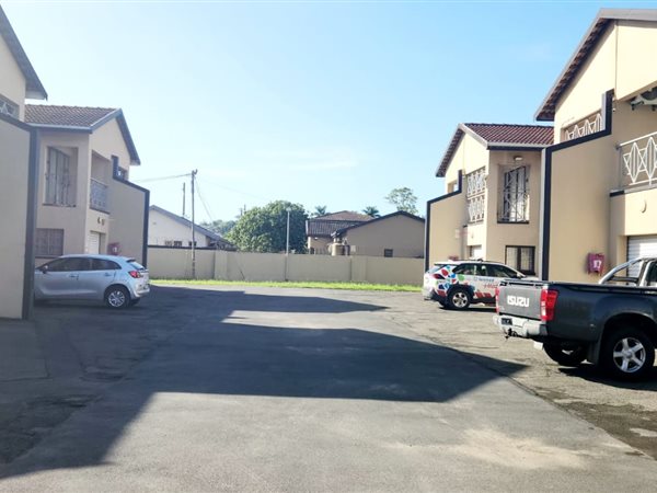 3 Bedroom Townhouse 3 Bedroom Townhouse