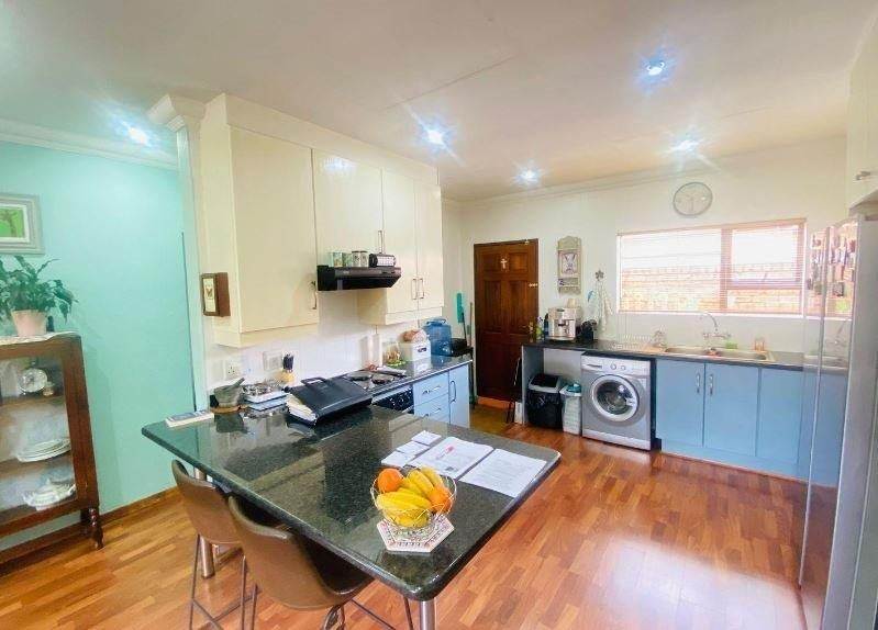 3 Bed Townhouse in New Redruth photo number 7